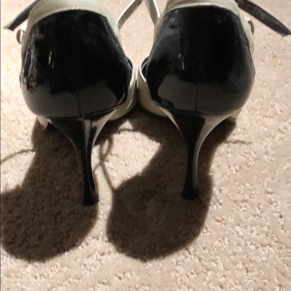 T strap heels - Picture 3 of 4